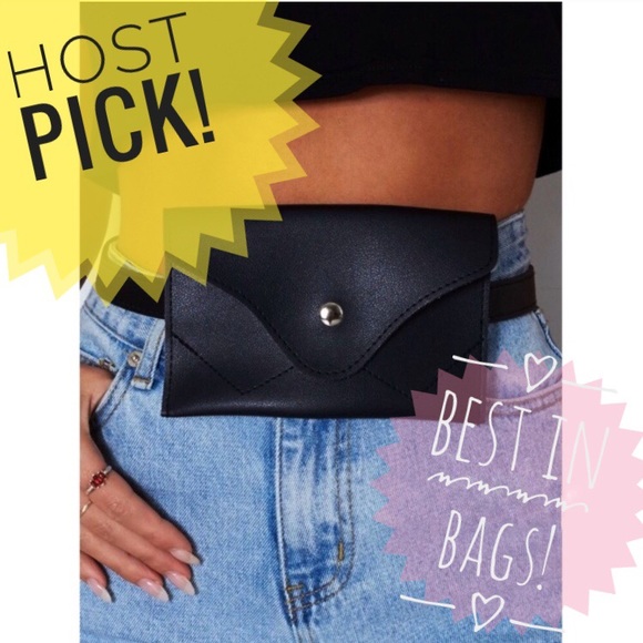 Handbags - 🌟HP🌟 Black Belt Bag / Fanny Pack
